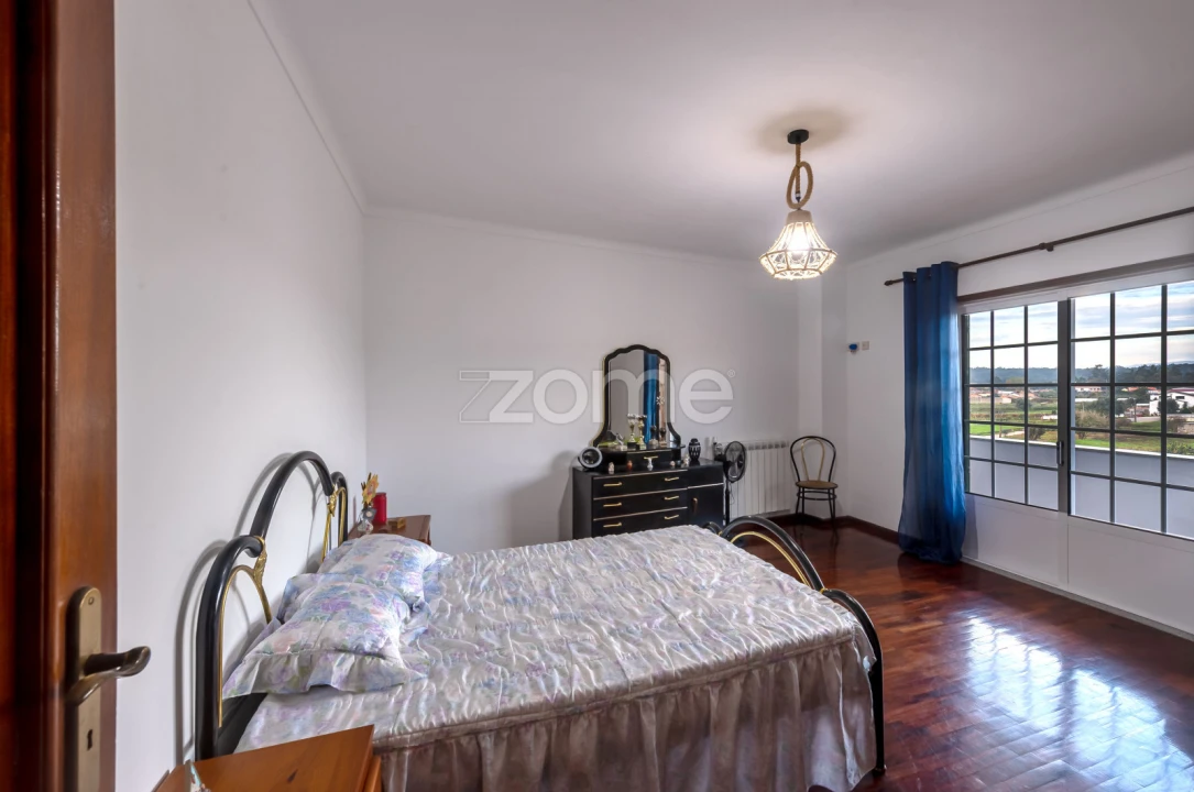 Moradia T4 para Venda em Travassô e Óis da Ribeira Foto 23