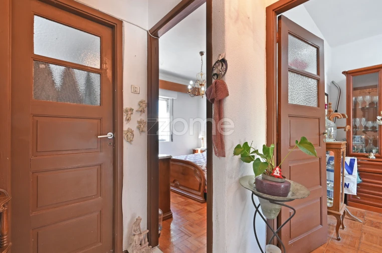 Moradia T4 para Venda em Mafamude e Vilar do Paraíso Foto 9