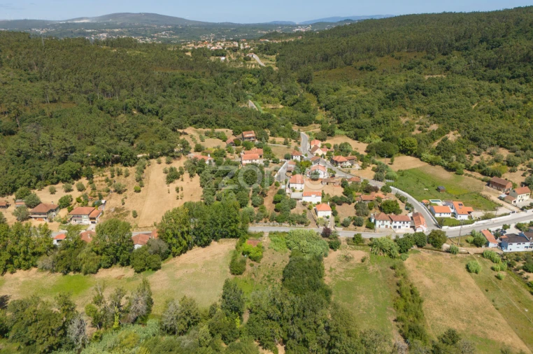 Moradia T2 para Venda em Santiago e São Simão de Litém e Albergaria dos Doze Foto 14