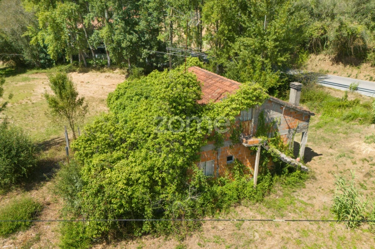 Moradia T2 para Venda em Santiago e São Simão de Litém e Albergaria dos Doze Foto 6