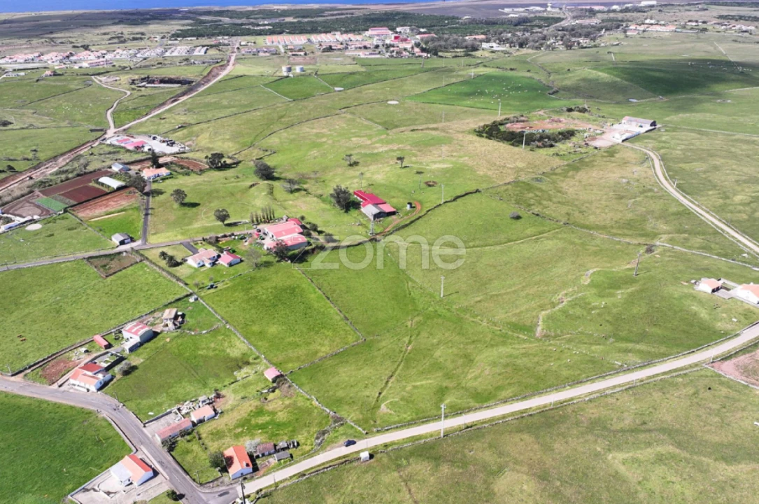 Terreno para Venda em Vila do Porto Foto 4