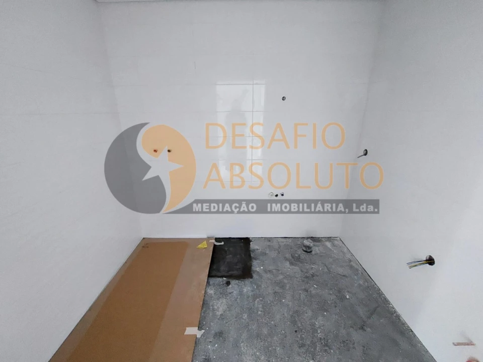 Apartamento T2 para Venda em Quinta do Conde Foto 16
