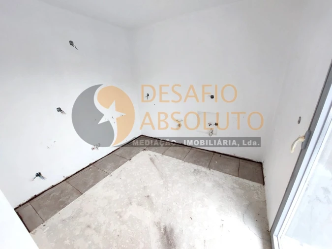 Apartamento T2 para Venda em Quinta do Conde Foto 11