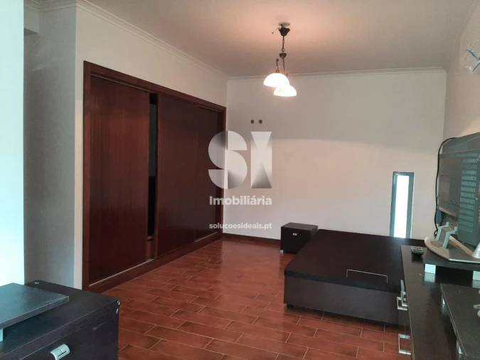 Moradia T4 para Venda em Eiras e São Paulo de Frades Foto 10