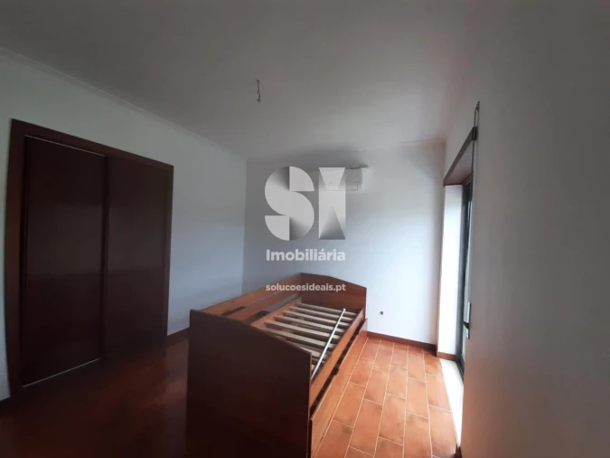 Moradia T4 para Venda em Eiras e São Paulo de Frades Foto 16