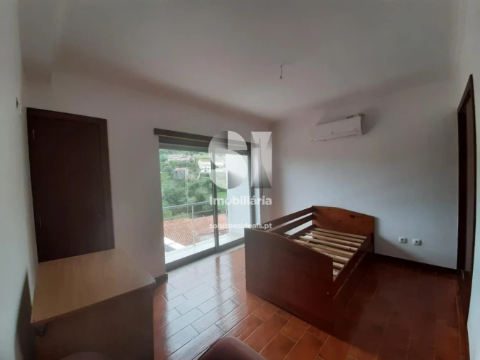 Moradia T4 para Venda em Eiras e São Paulo de Frades Foto 17