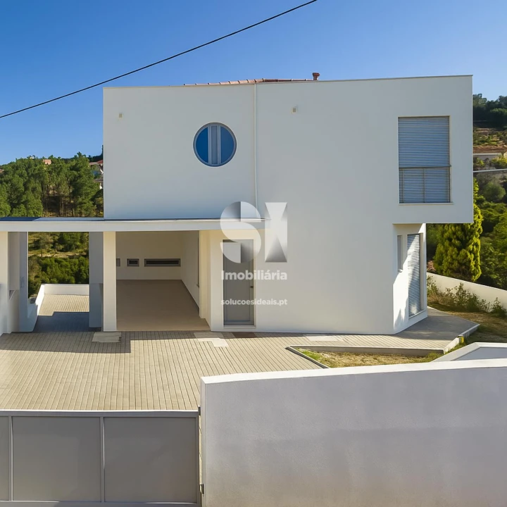 Moradia T4 para Venda em Eiras e São Paulo de Frades Foto 2