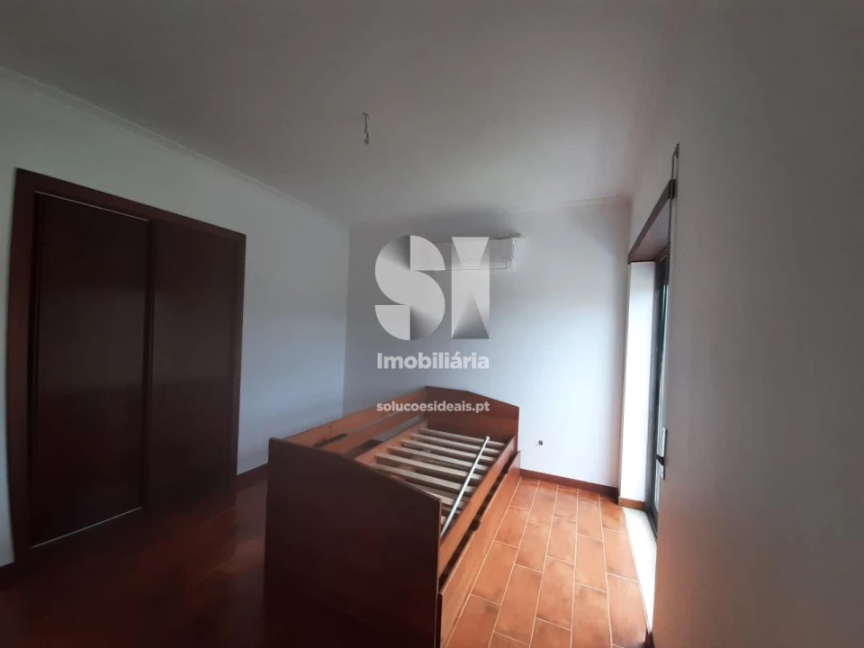 Moradia T4 para Venda em Eiras e São Paulo de Frades Foto 16