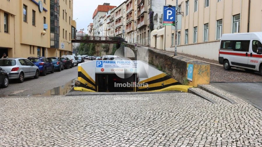Garagem para Venda em Sé Nova, Santa Cruz, Almedina e São Bartolomeu Foto 11