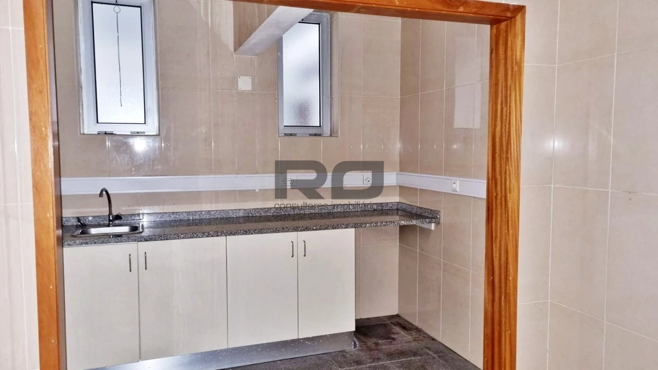 Escritório para Arrendamento em Castêlo da Maia Foto 16