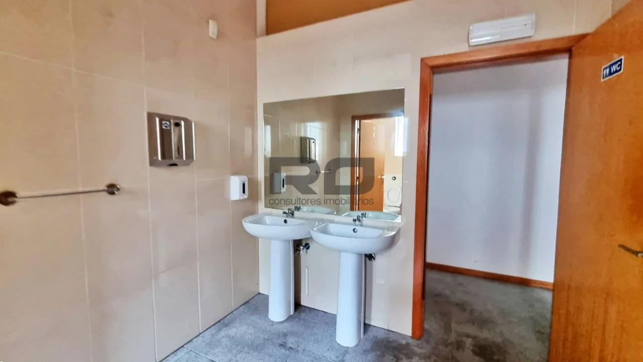 Escritório para Arrendamento em Castêlo da Maia Foto 19