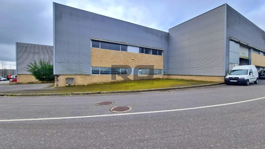 Escritório para Arrendamento em Castêlo da Maia