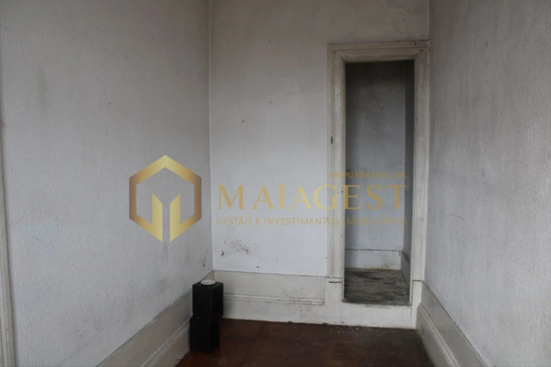 Moradia T10 para Venda em Mafamude e Vilar do Paraíso Foto 16