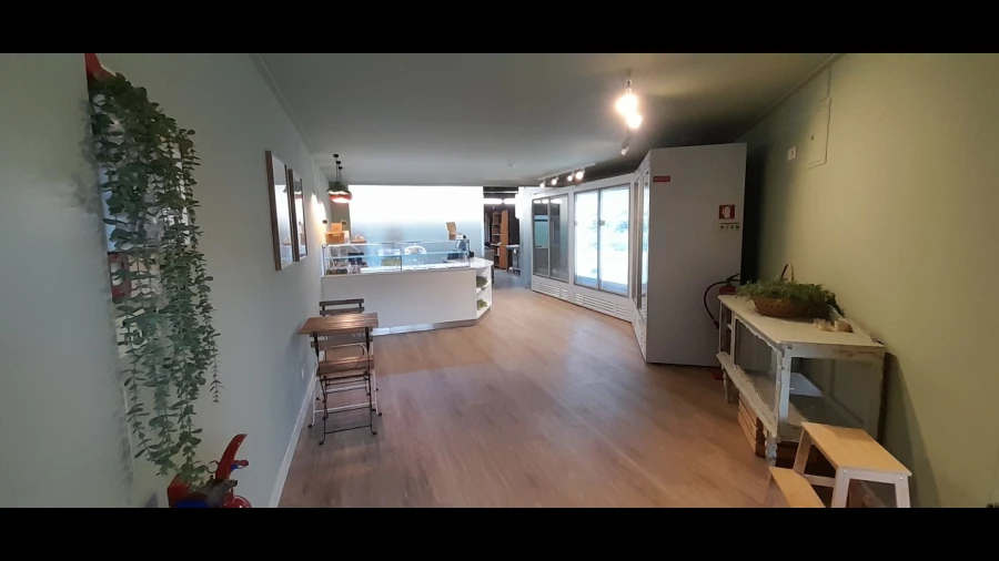Loja para Arrendamento em Carcavelos e Parede