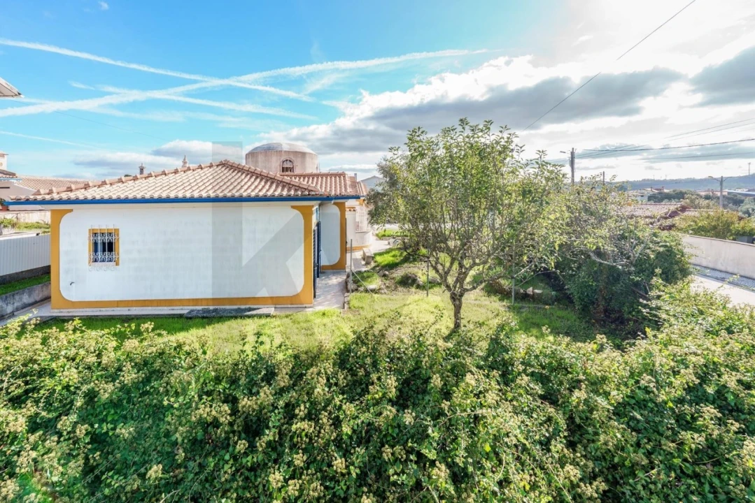 Moradia T2 para Venda em Fatima Foto 6