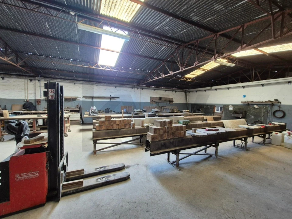 Armazém para Venda em Monte Real e Carvide Foto 17