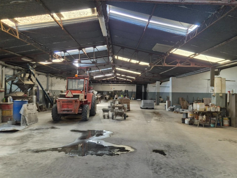 Armazém para Venda em Monte Real e Carvide Foto 9