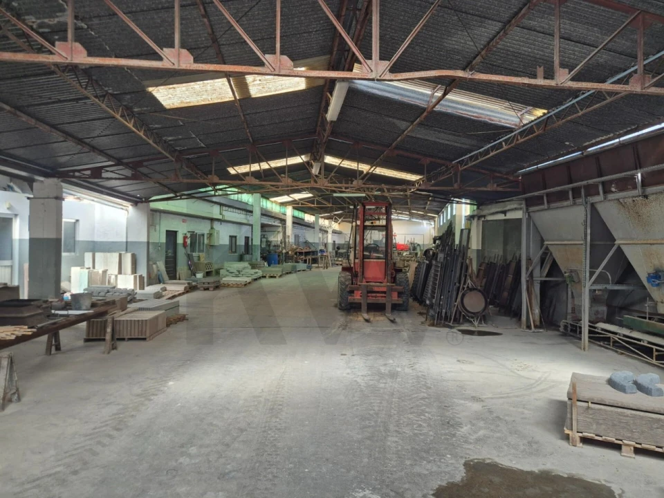 Armazém para Venda em Monte Real e Carvide Foto 10