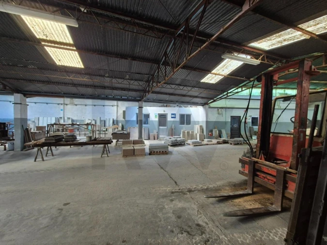 Armazém para Venda em Monte Real e Carvide Foto 15