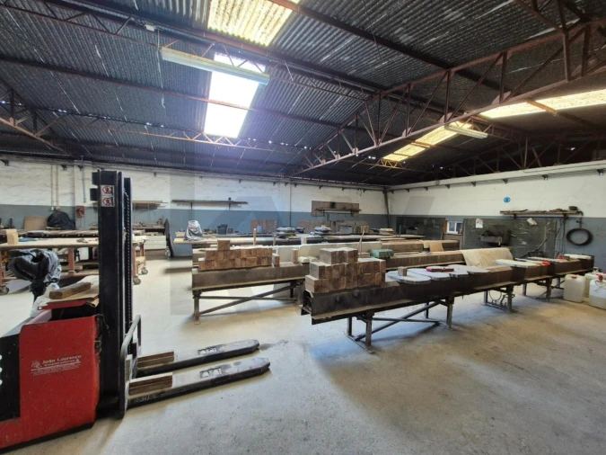 Armazém para Venda em Monte Real e Carvide Foto 17