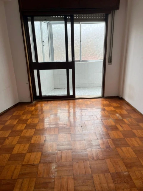Apartamento T1 para Venda em Paranhos