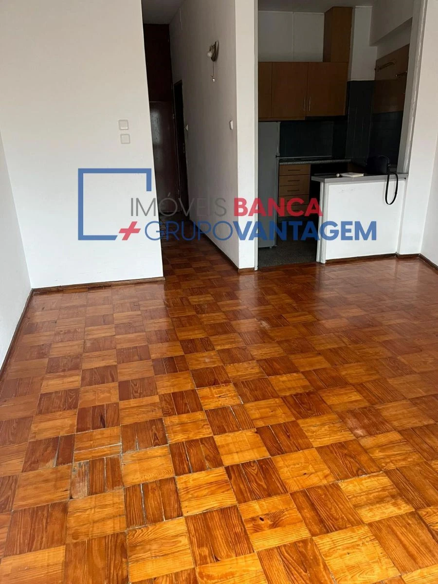 Apartamento T1 para Venda em Paranhos Foto 11