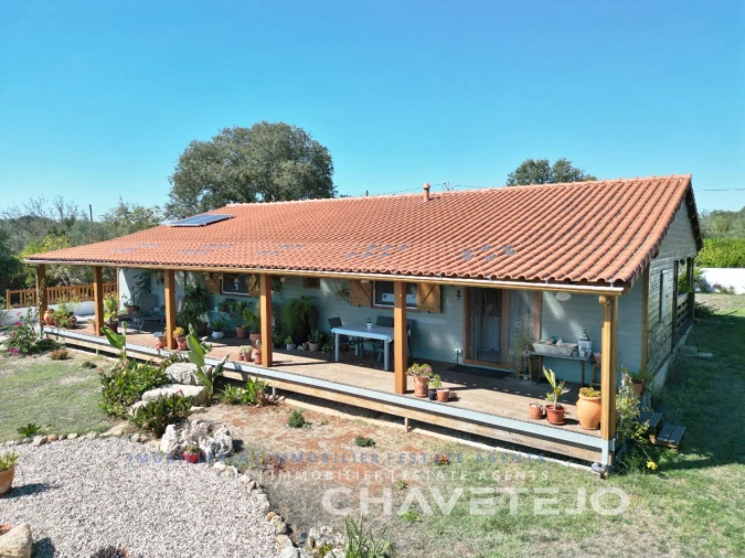 Moradia T2 para Venda em Areias e Pias Foto 3