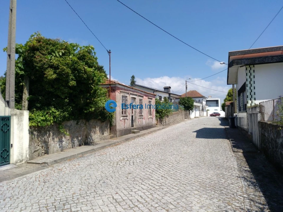 Terreno para Venda em Castêlo da Maia Foto 3