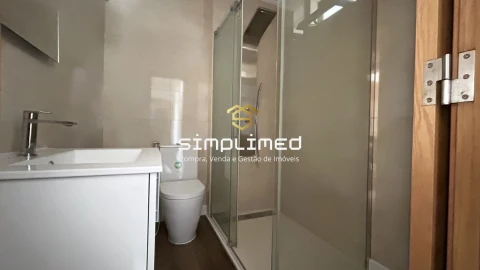 Apartamento T2 para Venda em Sesimbra (Santiago)