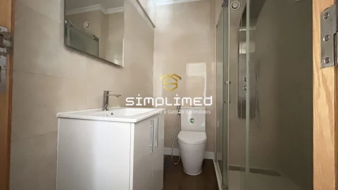Apartamento T2 para Venda em Sesimbra (Santiago)