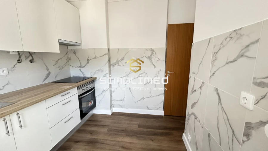 Apartamento T2 para Venda em Sesimbra (Santiago) Foto 4