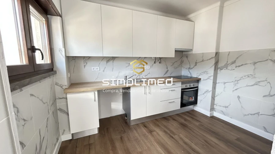 Apartamento T2 para Venda em Sesimbra (Santiago) Foto 3