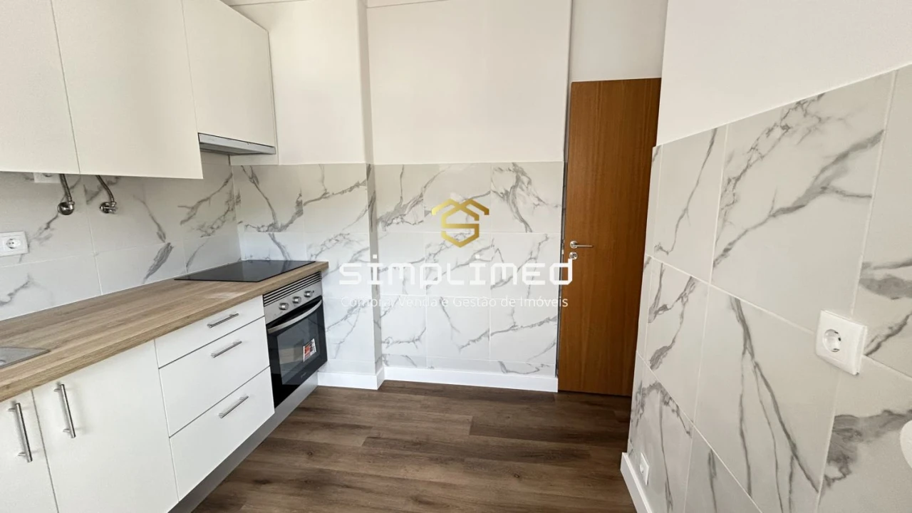 Apartamento T2 para Venda em Sesimbra (Santiago) Foto 4