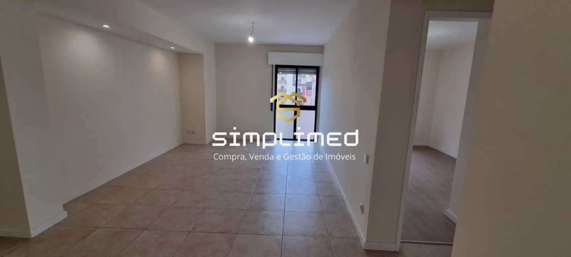Apartamento T2 para Venda em Algueirão-Mem Martins Foto 3