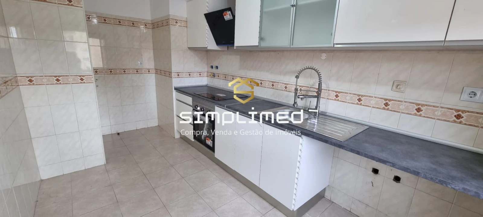 Apartamento T2 para Venda em Algueirão-Mem Martins Foto 1