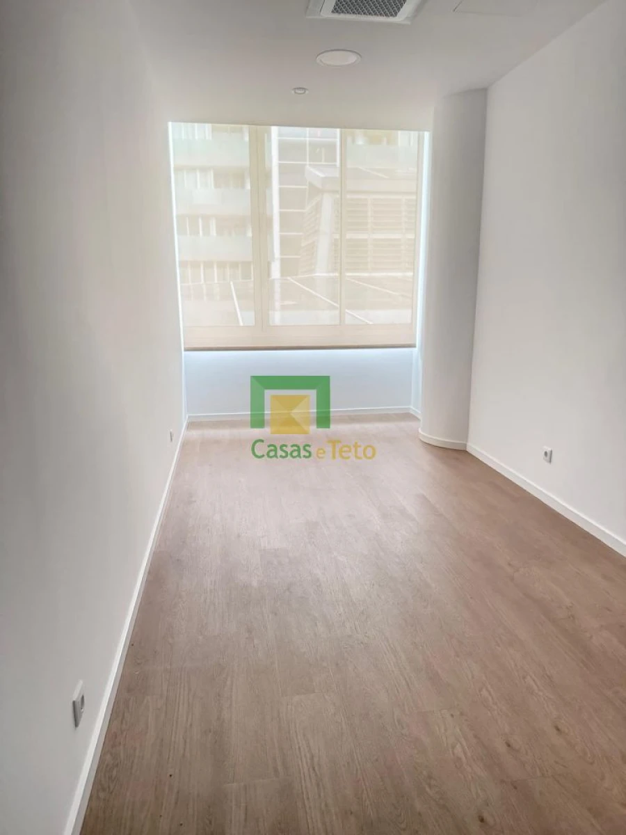 Loja para Venda em Funchal (Se) Foto 28