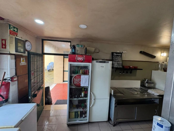 Loja para Trespasse em Algueirão-Mem Martins Foto 16
