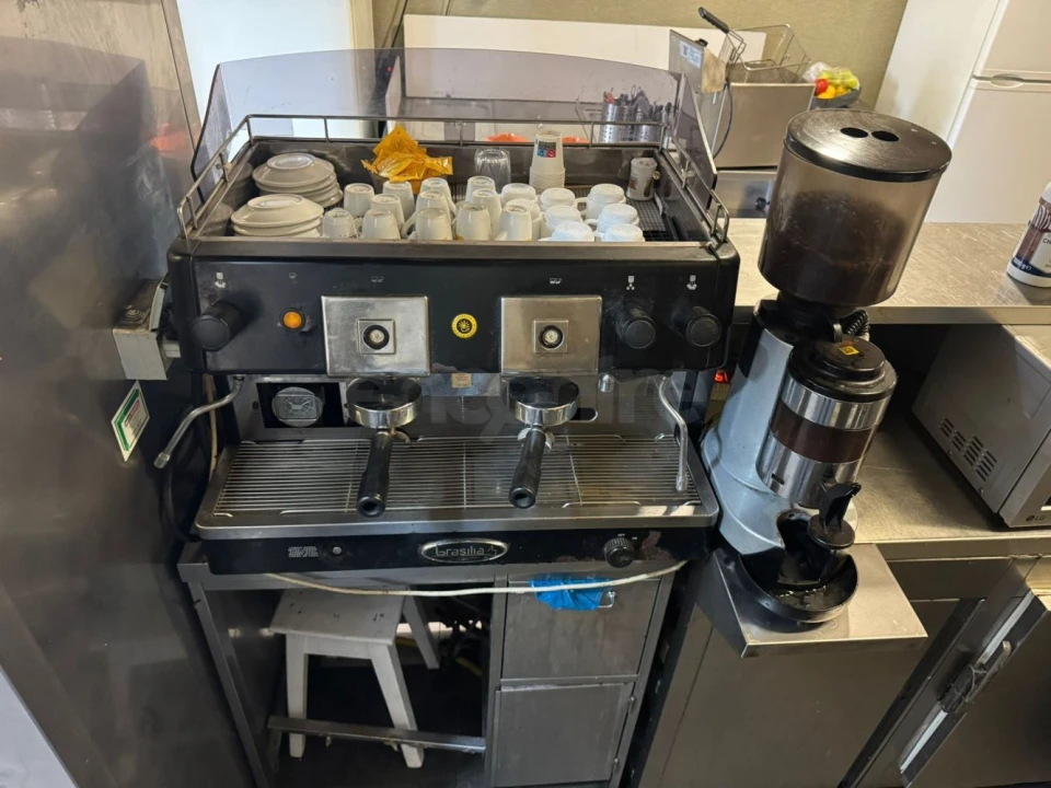 Loja para Trespasse em Algueirão-Mem Martins Foto 3