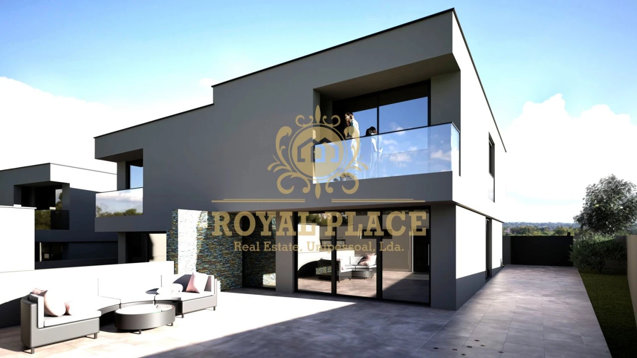 Moradia T3 para Venda em Paços de Brandão Foto 1