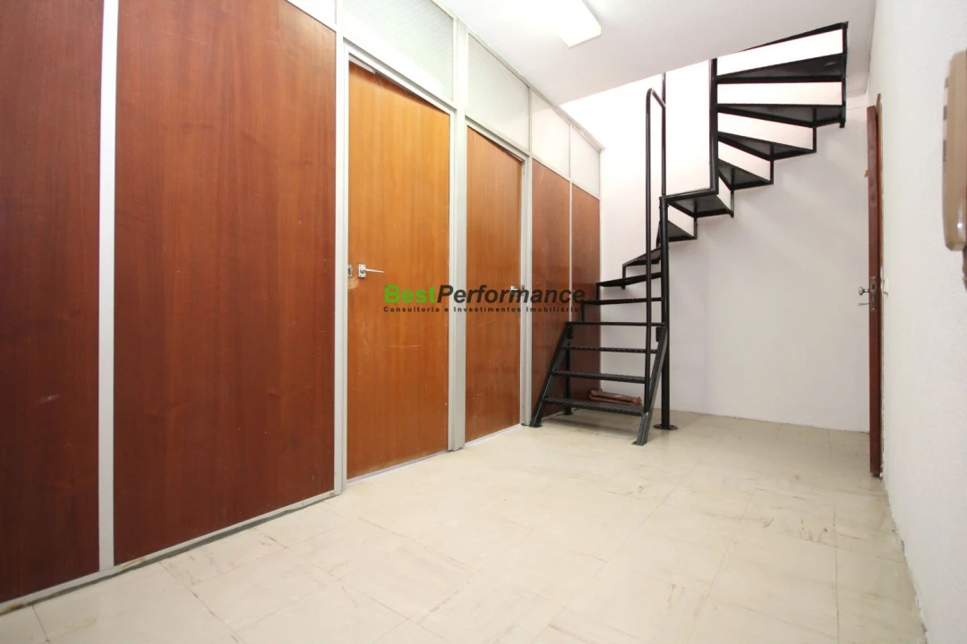 Loja para Venda em Vila Franca de Xira Foto 2