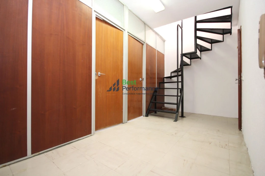 Loja para Venda em Vila Franca de Xira Foto 2