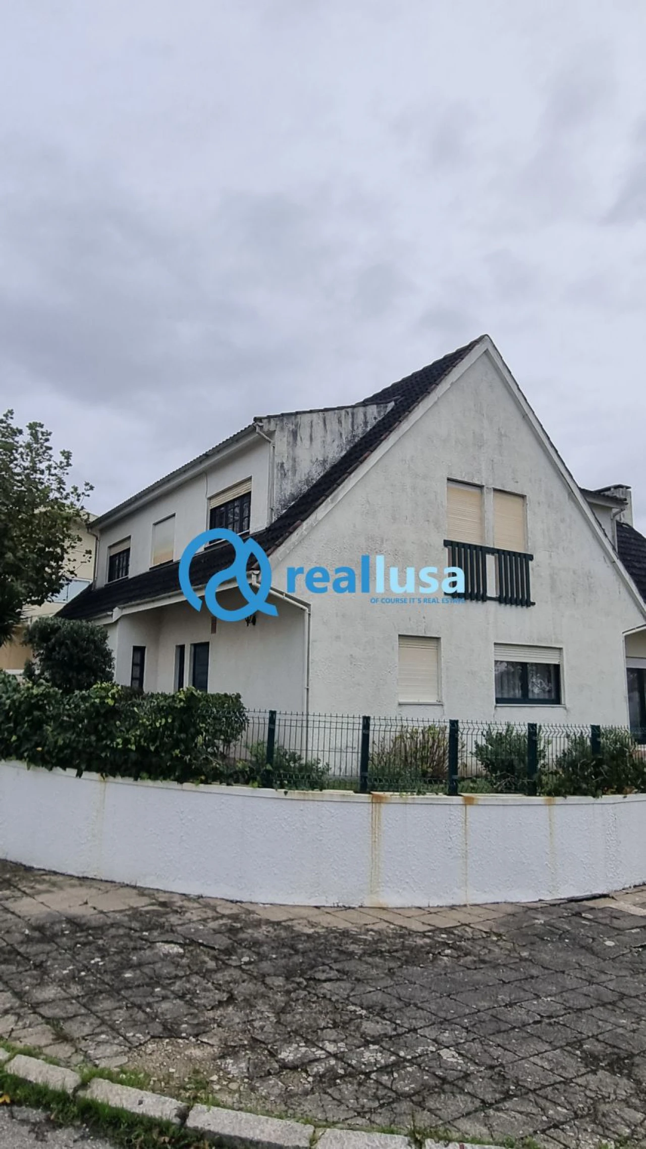 Moradia T6 para Venda em Arcozelo Foto 1