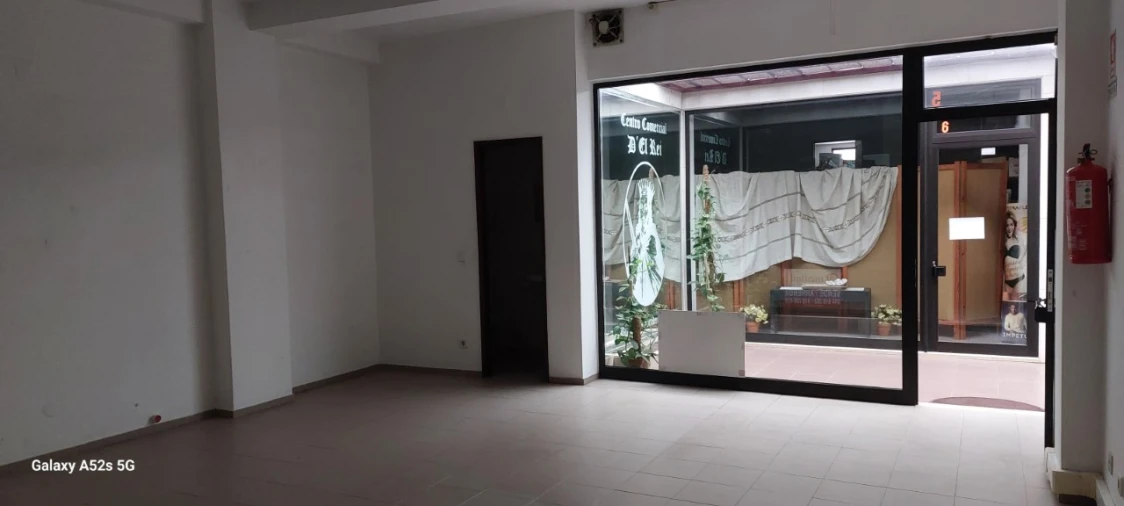 Loja para Arrendamento em Monte Real e Carvide Foto 2