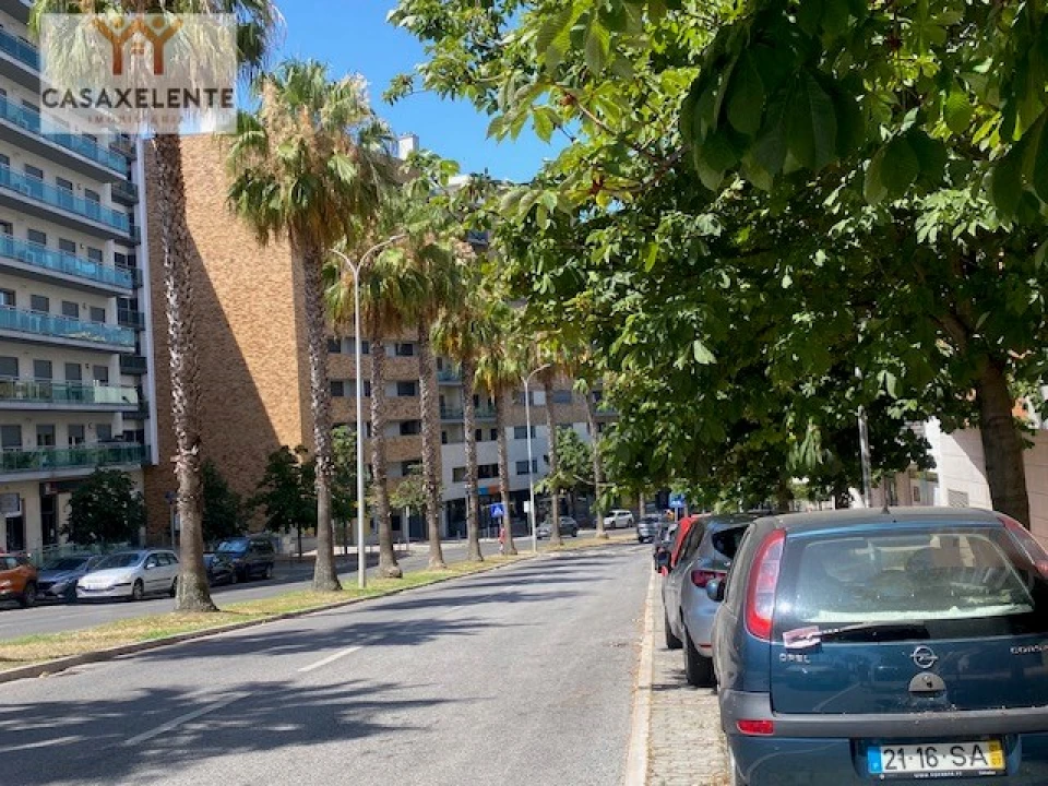 Loja para Venda em Odivelas Foto 18