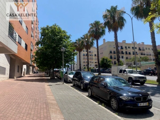 Loja para Venda em Odivelas Foto 1