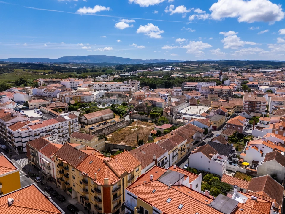 Loja para Arrendamento em Bombarral e Vale Covo Foto 12