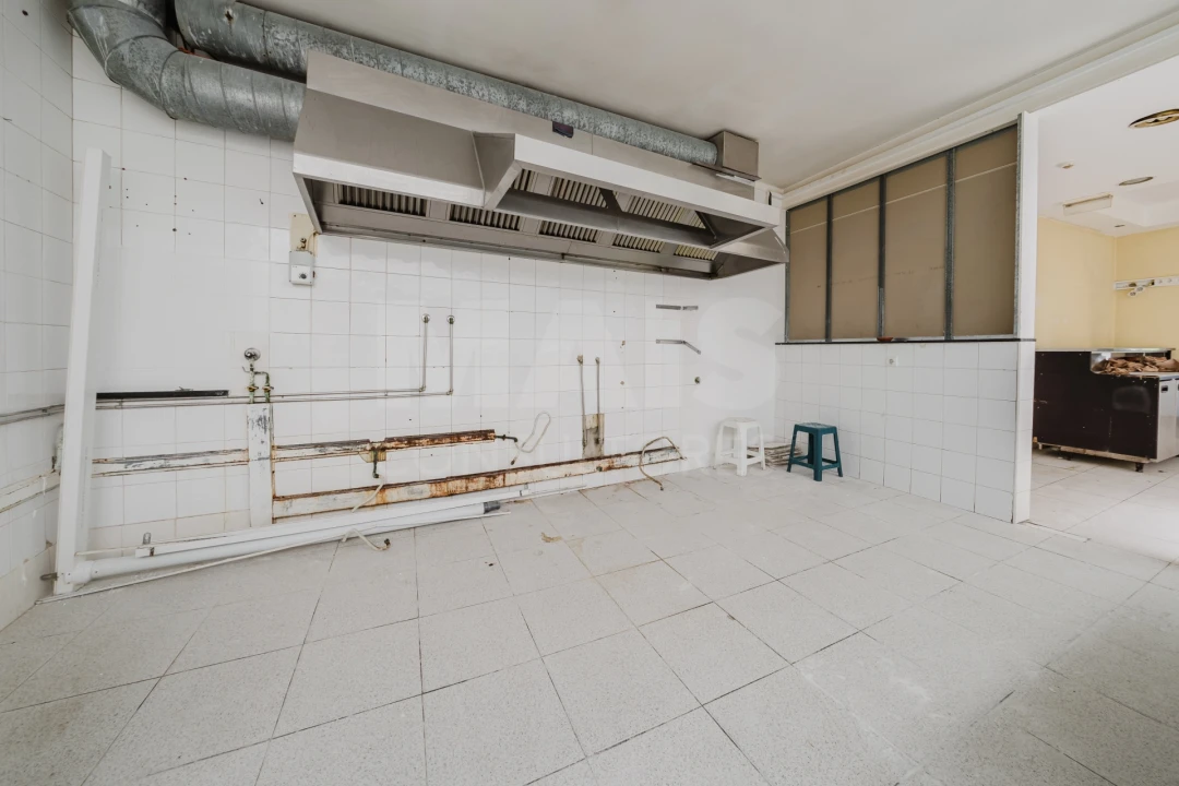 Loja para Arrendamento em Bombarral e Vale Covo Foto 8