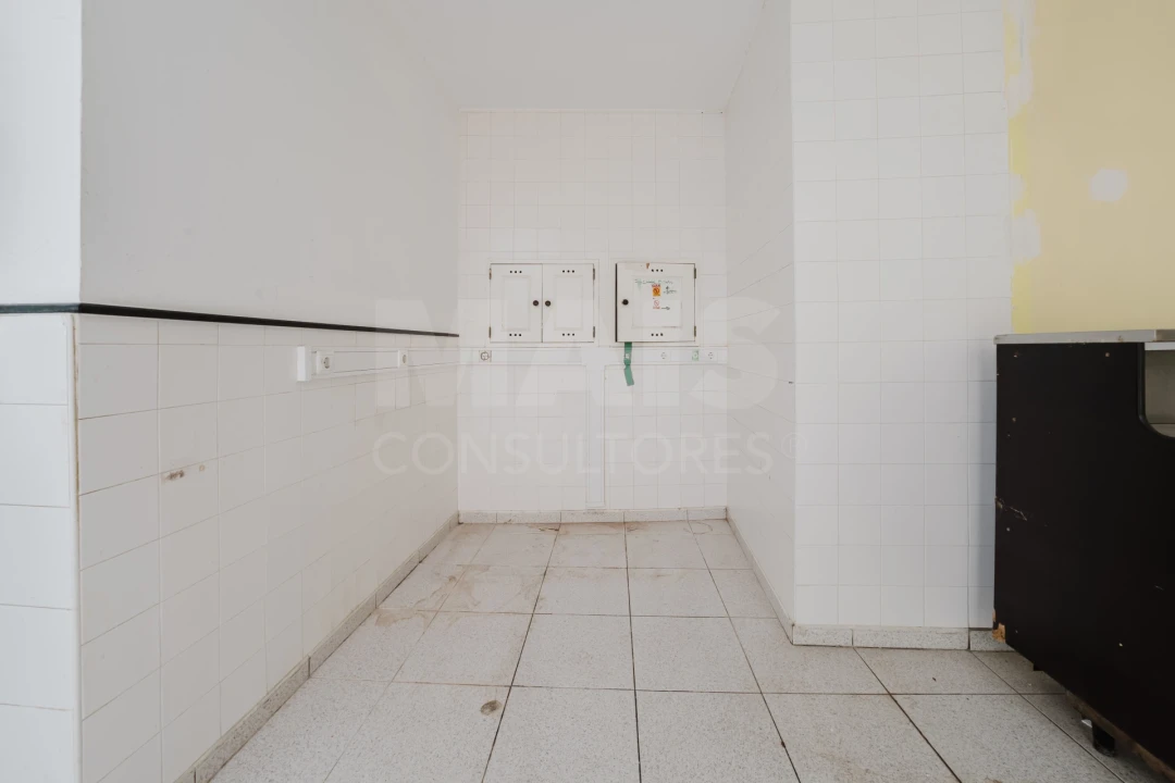 Loja para Arrendamento em Bombarral e Vale Covo Foto 9