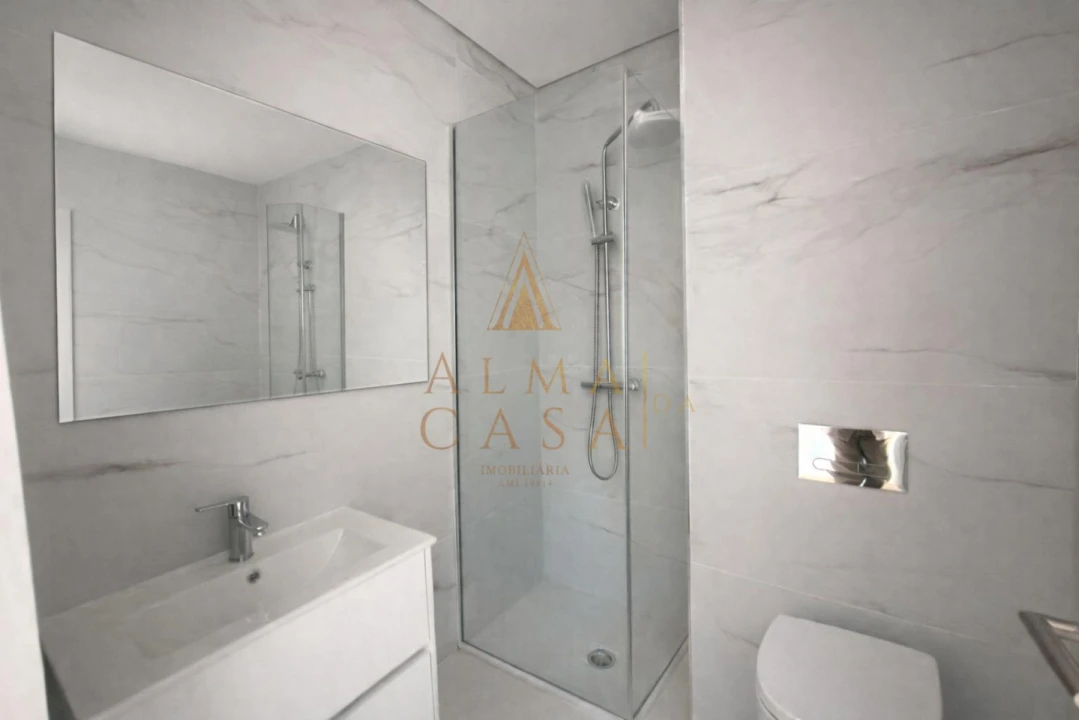 Apartamento T2 para Venda em Rio Tinto Foto 17