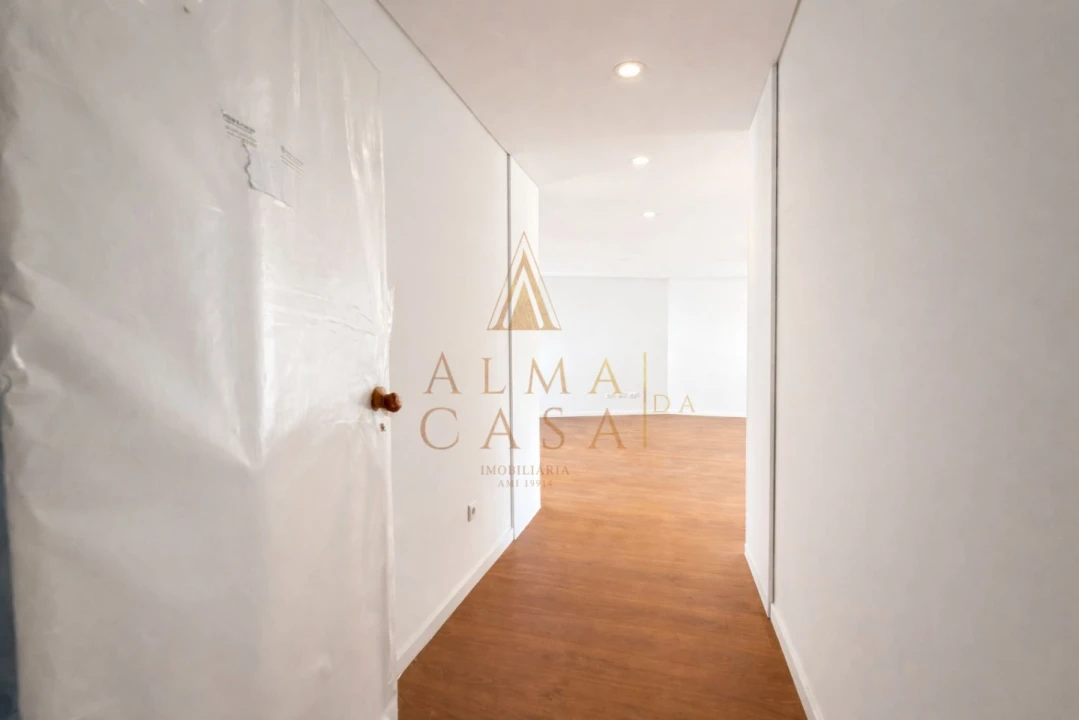 Apartamento T2 para Venda em Rio Tinto Foto 2